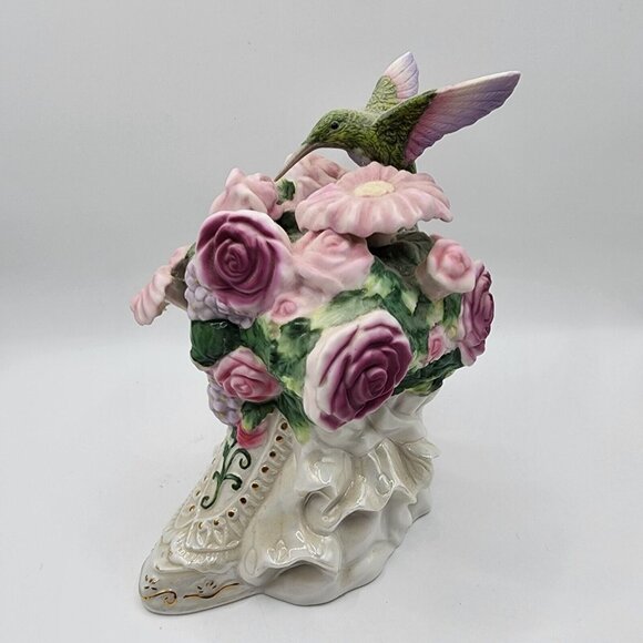 Vintage Carlton Card Musical Floral Boot With Hummingbird Plays Memory Music Box - Picture 1 of 13